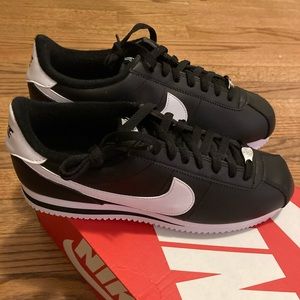 NEW Men’s 10 Nike Cortez Black White Leather Shoes